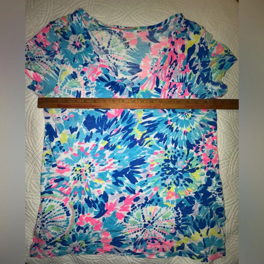 Lilly Pulitzer Colorful Floral Print T-Shirt Medium - Picture 3 of 6